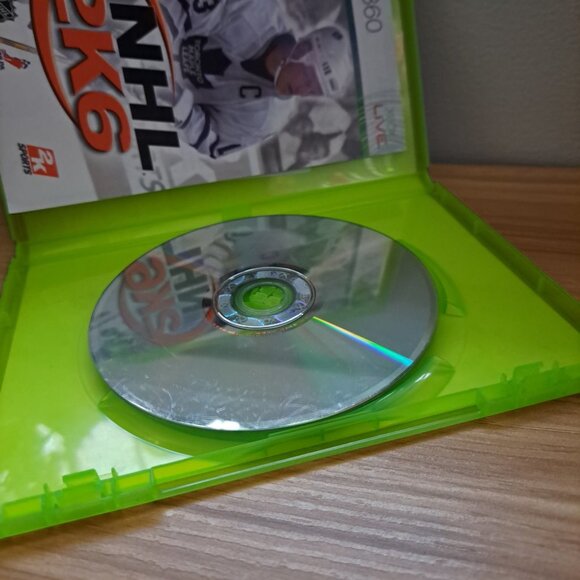 NHL 2K6 XBOX 360 (2KSports, Hockey, 2006) Mats Sundin Maple Leafs Cover Untested - Picture 5 of 5